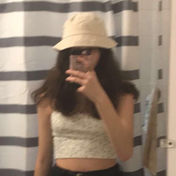 Meet your Posher, Catalina - Picture 1 of 1